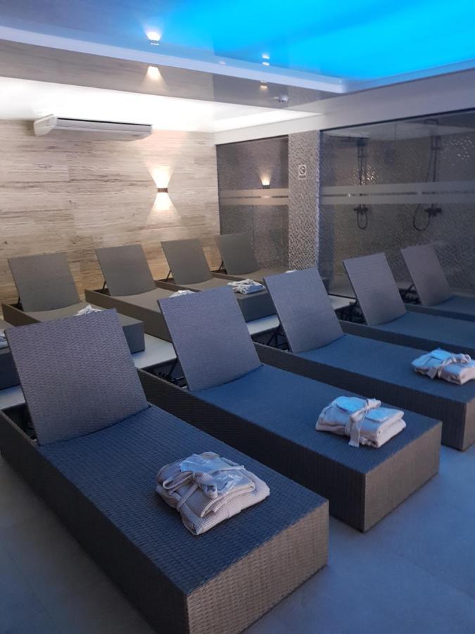 Family Apartmans Harry- Apartmans Of The Apart Hotel & Spa Zoned, Kopaonik - Special Benefit, Children Up To 13 Years Of Age Accompanied By Two Adults Stay For Free-Parking-Breakfast-Pool&Spa 外观 照片