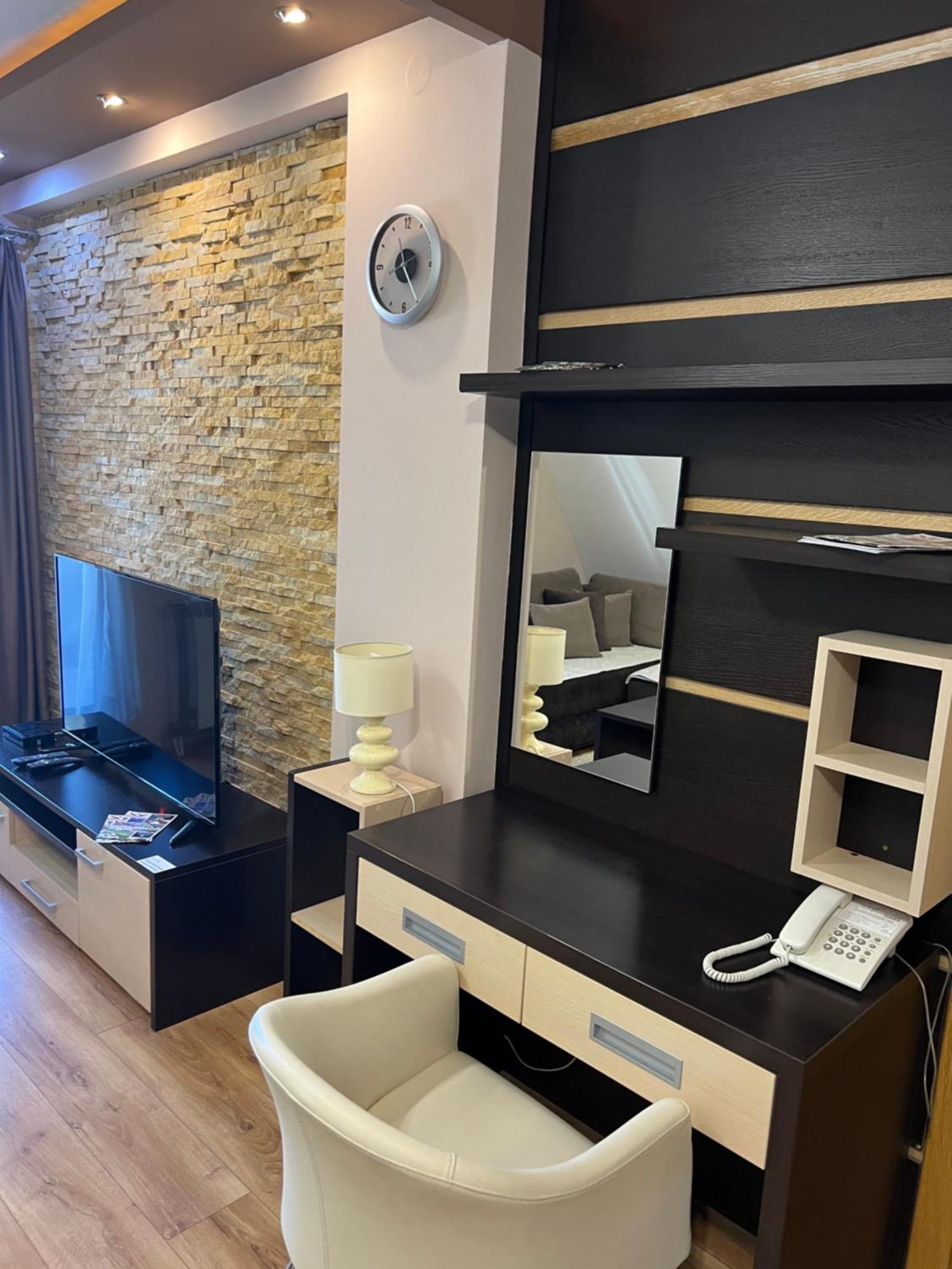 Family Apartmans Harry- Apartmans Of The Apart Hotel & Spa Zoned, Kopaonik - Special Benefit, Children Up To 13 Years Of Age Accompanied By Two Adults Stay For Free-Parking-Breakfast-Pool&Spa 外观 照片